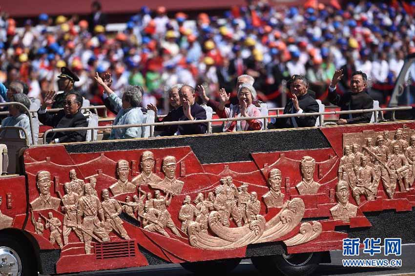 Parada do Dia da Vitória: Forma??o de Veteranos presente na Pra?a Tiananmen