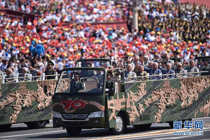 Parada do Dia da Vitória: Forma??o de Veteranos presente na Pra?a Tiananmen