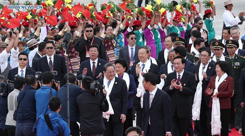 Delega??o do Comité Nacional desloca-se a Lhasa para as comemora??es do 50o aniversário da regi?o autónoma