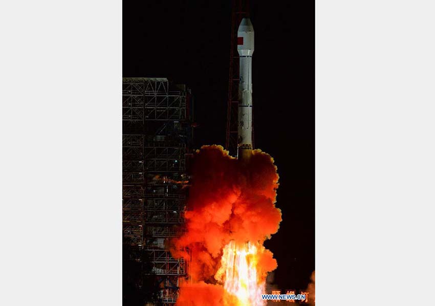 China lan?a com sucesso primeiro satélite de teste da tecnologia de telecomunica??es