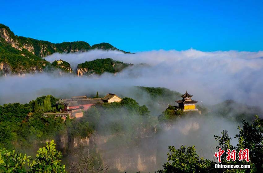 Paisagens lindas do outono no Monte Kongtong no noroeste da China