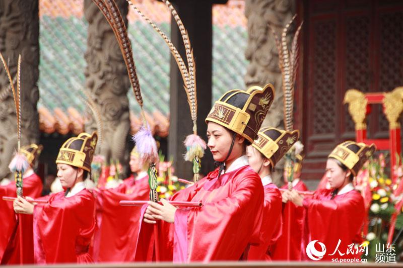 Cerim?nia marca o aniversário de 2.566 anos do nascimento de Confúcio