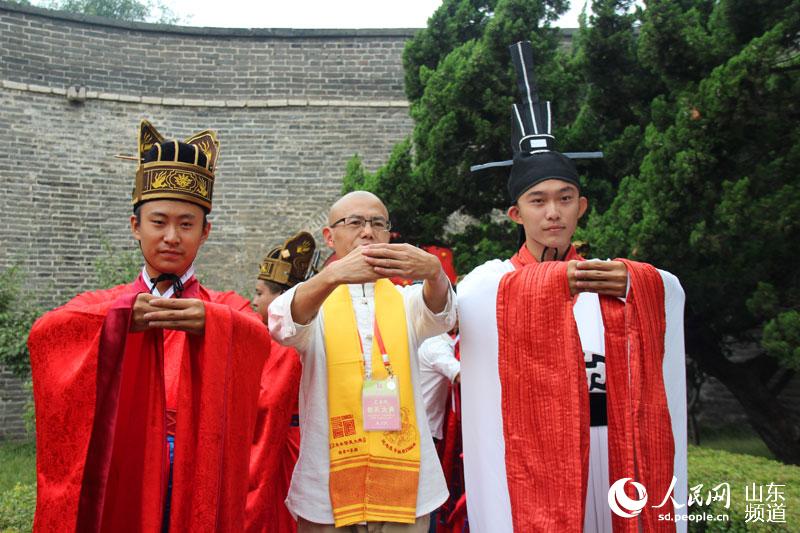 Cerim?nia marca o aniversário de 2.566 anos do nascimento de Confúcio