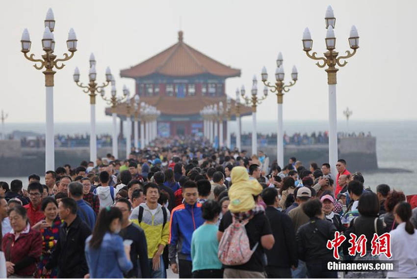 Atra??es turísticas repletas de visitantes durante as férias do Dia Nacional
