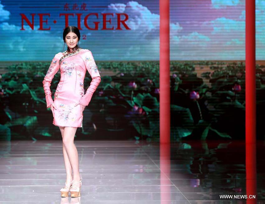 Semana de Moda da China é aberta em Pequim