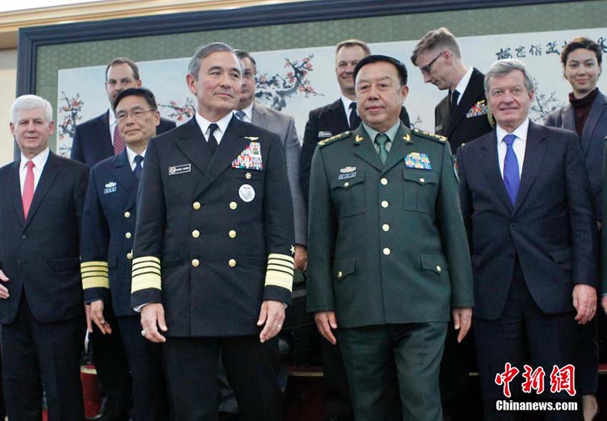 Líderes militares da China e dos EUA debatem a presen?a de navios norte-americanos no Mar do Sul da China
