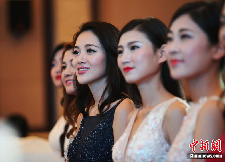 42 beldades chegam à final da eliminatória chinesa para a 65a Miss World