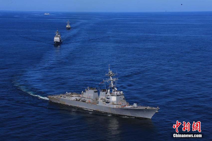 Marinhas chinesa e norte-americana realizam exercício militar no Oceano Atlantico