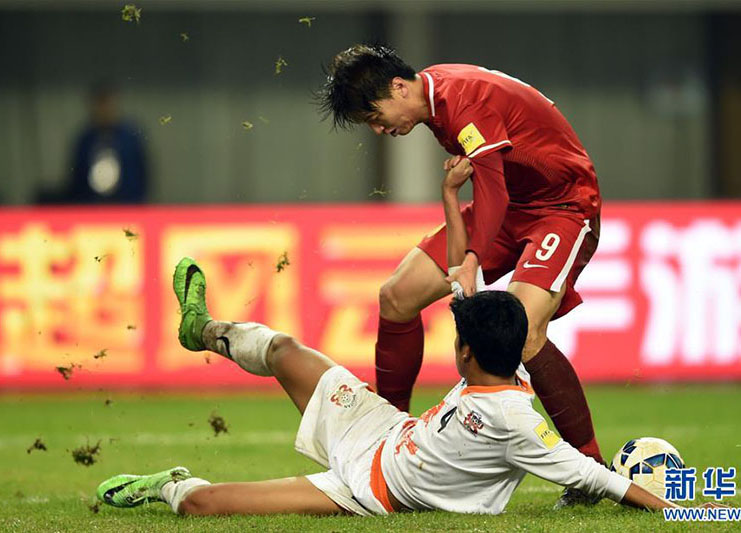 Sele??o de futebol masculino da China bate o But?o