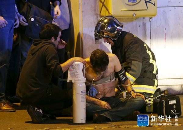 Terror em Paris: Fran?a sofre ataque terrorista, mais de 150 mortes confirmadas 