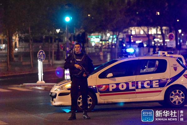 Terror em Paris: Fran?a sofre ataque terrorista, mais de 150 mortes confirmadas 