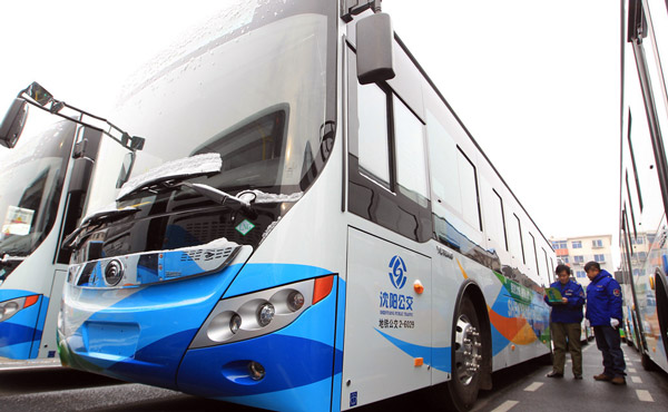 Shenyang: 50 autocarros híbridos entram ao servi?o