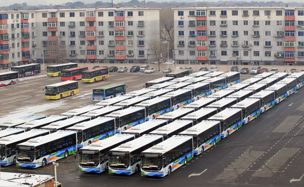Shenyang: 50 autocarros híbridos entram ao servi?o