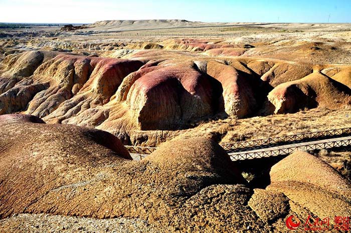 Paisagem maravilhosa da Praia Arco-íris em Xinjiang