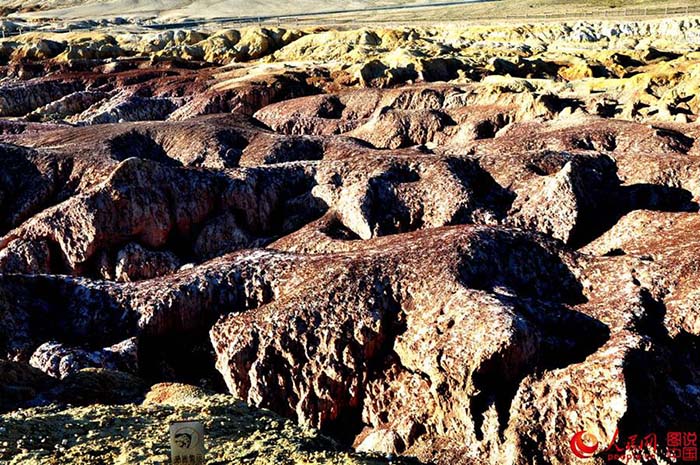 Paisagem maravilhosa da Praia Arco-íris em Xinjiang
