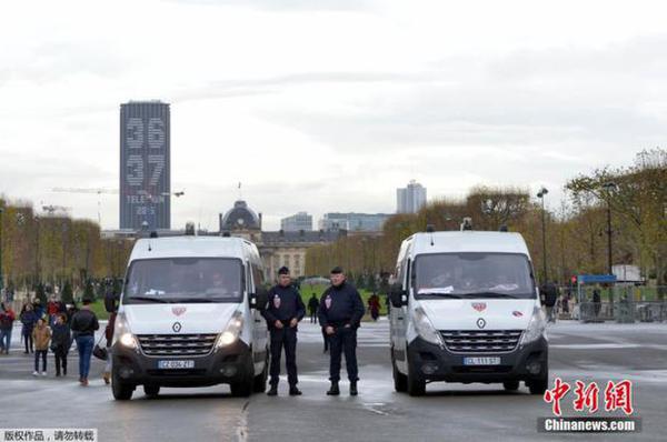 120 mil policiais franceses destacados para a seguran?a da COP21