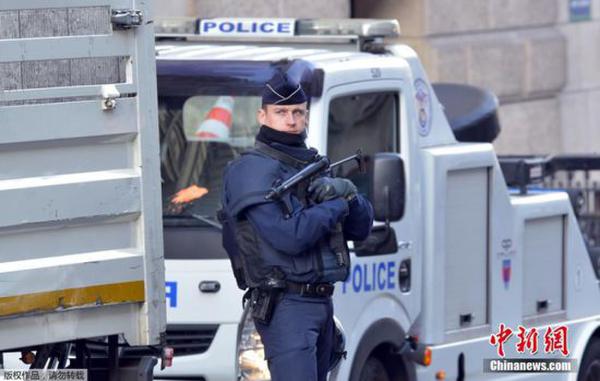 120 mil policiais franceses destacados para a seguran?a da COP21