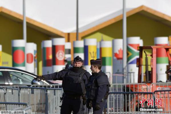 120 mil policiais franceses destacados para a seguran?a da COP21