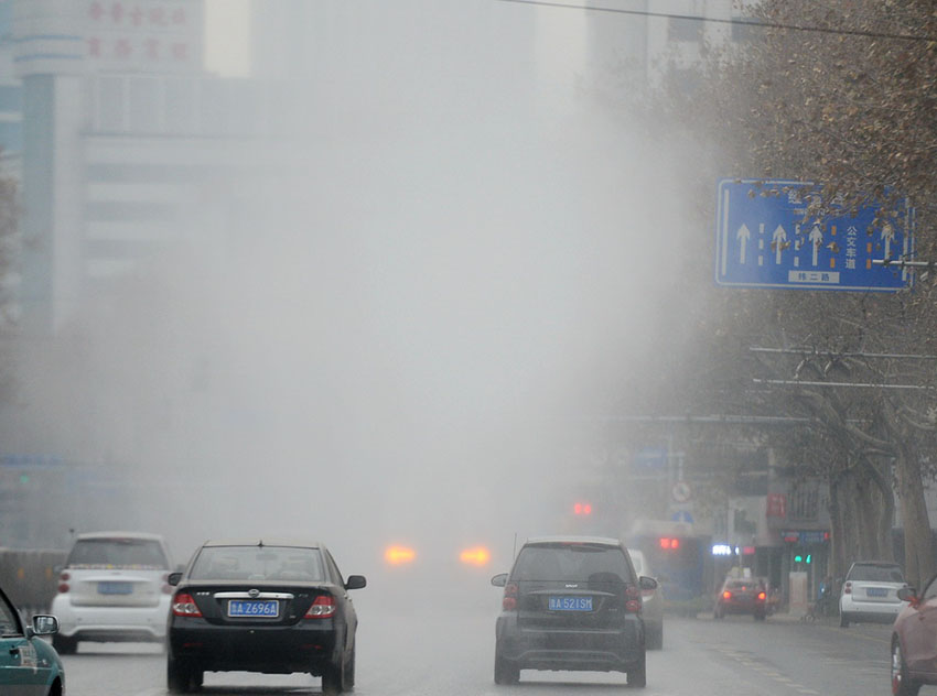Jinan usa canh?o d’água para diminuir polui??o do ar na cidade