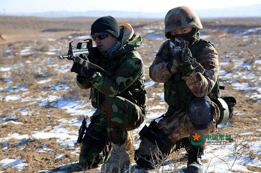 China e Paquist?o realizam exercício conjunto antiterrorismo