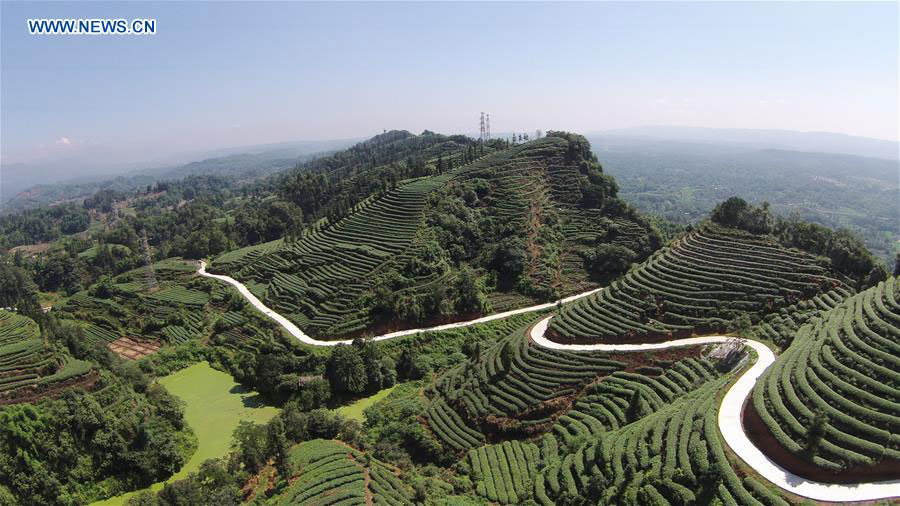 Planos panoramicos de cidades chinesas em 2015