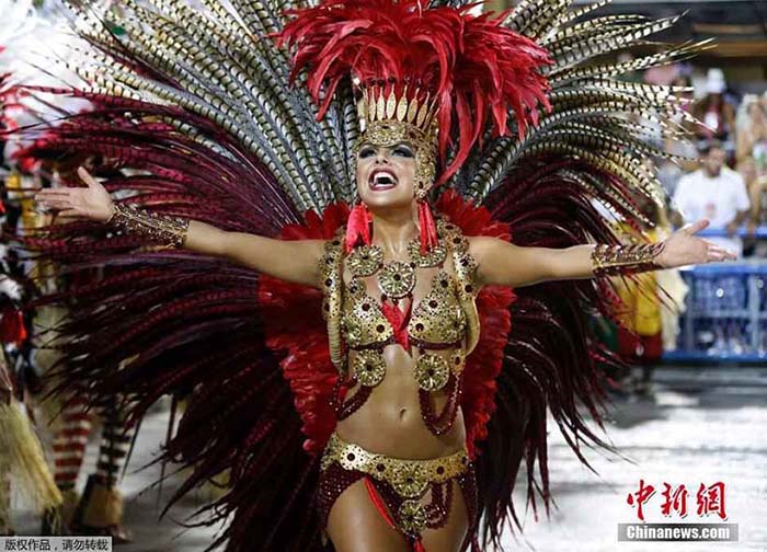 Recess?o econ?mica causa cancelamento dos desfiles de Carnaval em vários lugares do Brasil