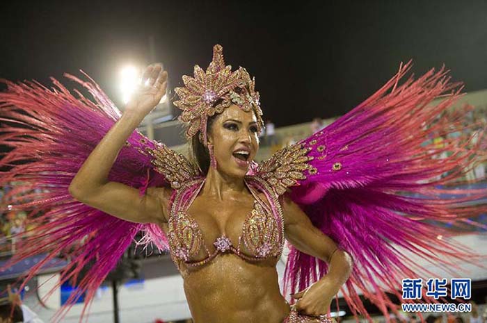 Recess?o econ?mica causa cancelamento dos desfiles de Carnaval em vários lugares do Brasil