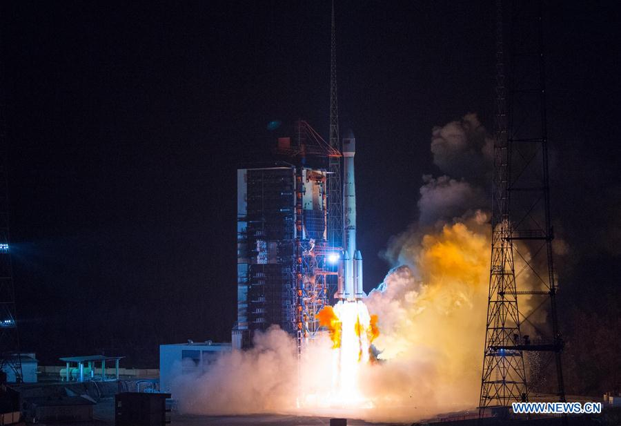 China lan?a satélite de telecomunica??es Bielorrusso
