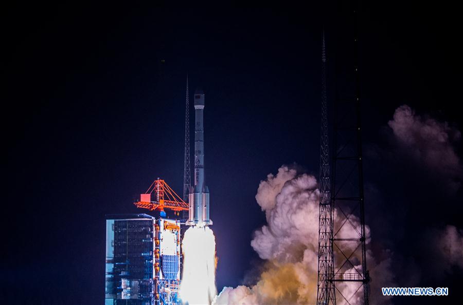 China lan?a satélite de telecomunica??es Bielorrusso