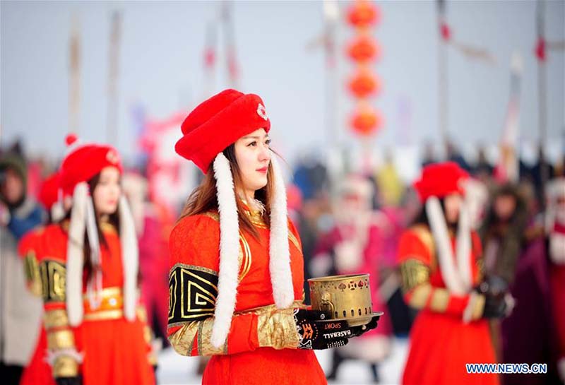 4o Festival de Pesca de Inverno é aberto no nordeste da China