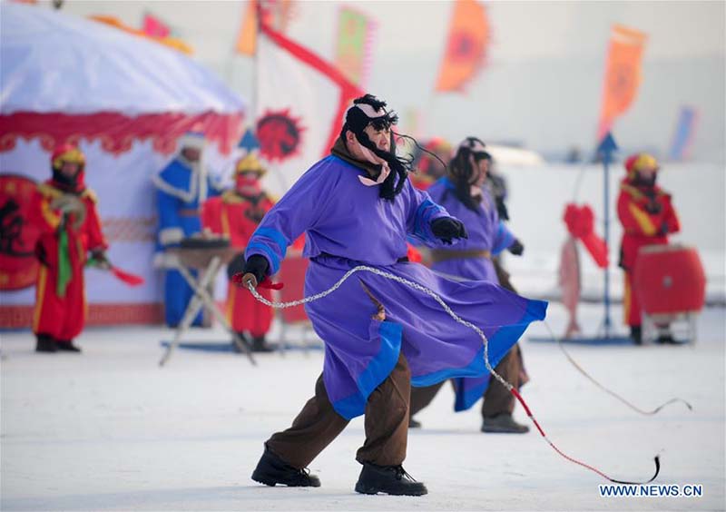 4o Festival de Pesca de Inverno é aberto no nordeste da China