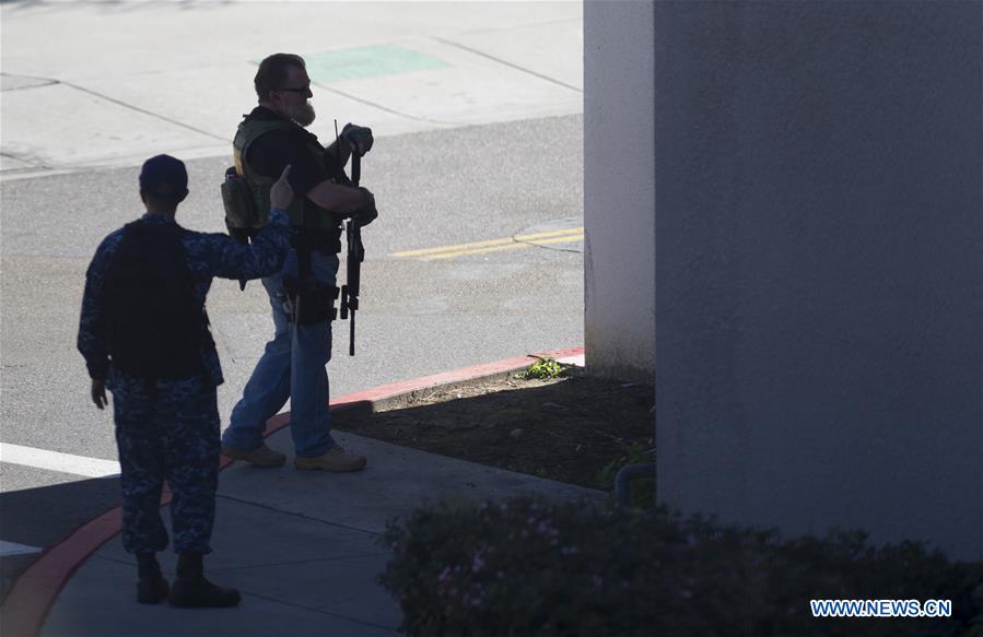 Centro Médico Naval de San Diego n?o possui sinais de tiroteio