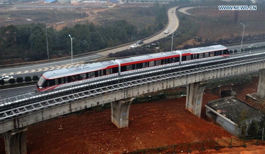 Primeira linha de levita??o magnética produzida na China entra em fase de testes