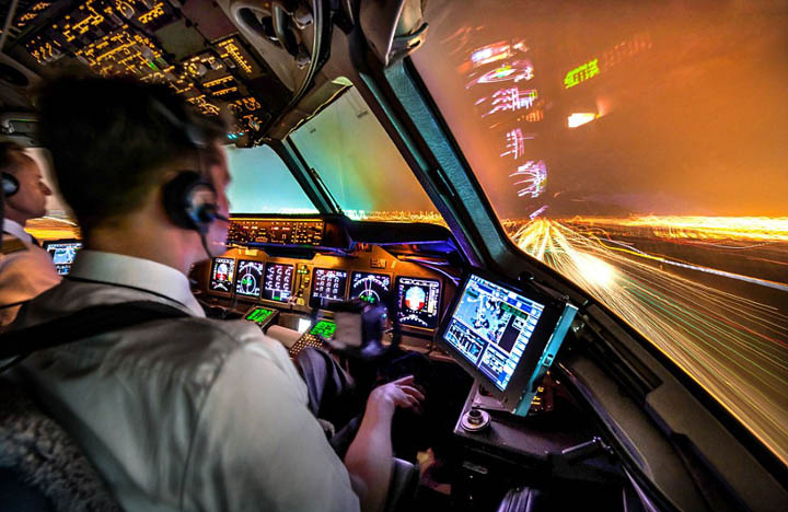Imagens incríveis fotografadas da cabine do avi?o por um piloto alem?o