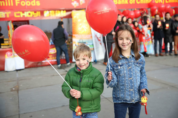 Londres marca a chegada do Ano Novo Chinês com a maior festa fora da ásia