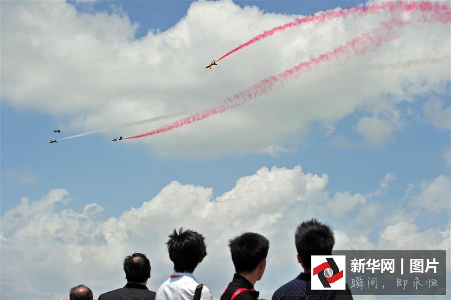 Singapura realiza exposi??o aérea internacional