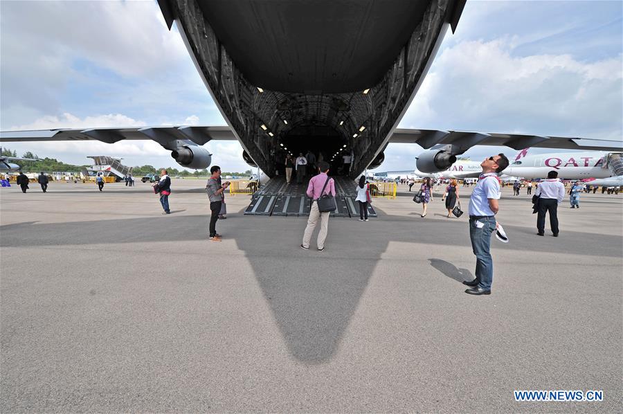 Singapura realiza exposi??o aérea internacional