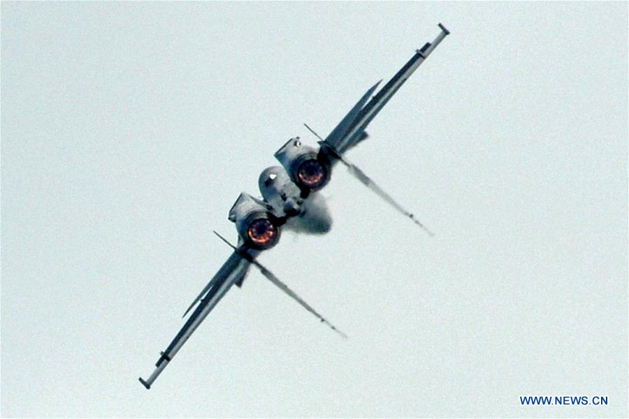 Singapura realiza exposi??o aérea internacional