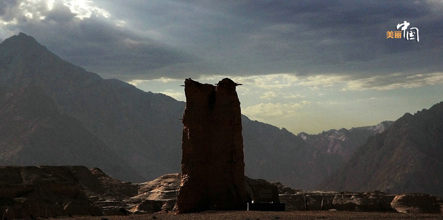 Paisagem maravilhosa de Kuche na Rota da Seda