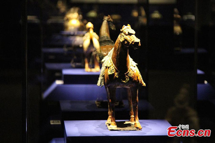 Ceramica rara da Dinastia Tang é exibida no noroeste da China
