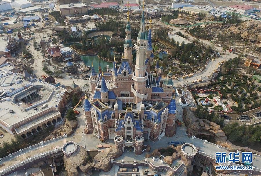 Come?a a venda de bilhetes e reserva de hotéis temáticos da Disneyland de Shanghai