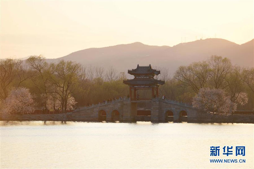 Paisagem de Primavera no Palácio de Ver?o em Beijing