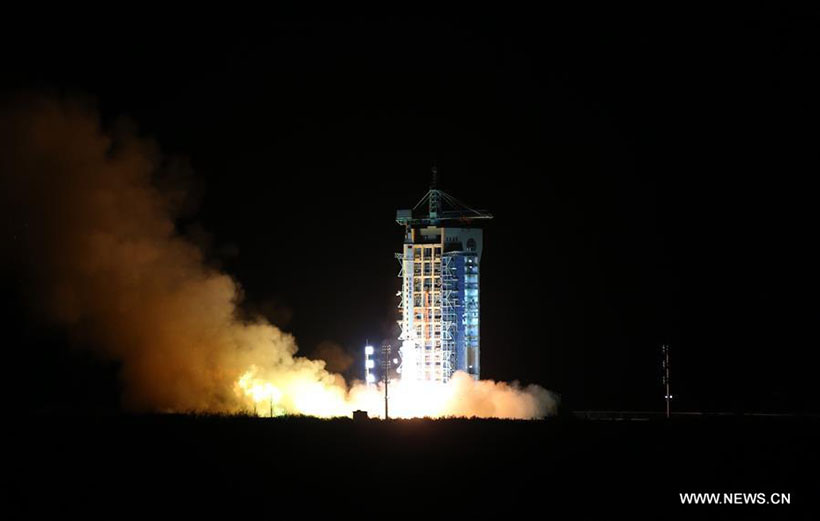 China lan?a satélite SJ-10 de explora??o científica no espa?o