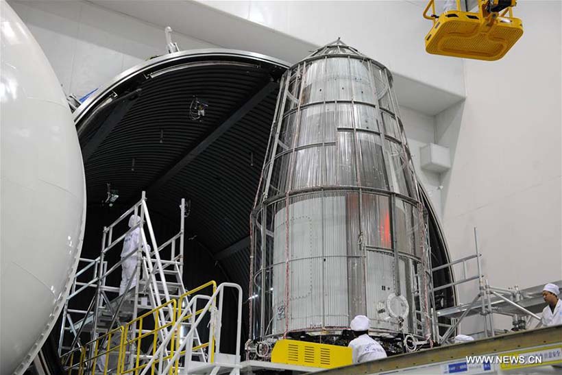 China lan?a satélite SJ-10 de explora??o científica no espa?o