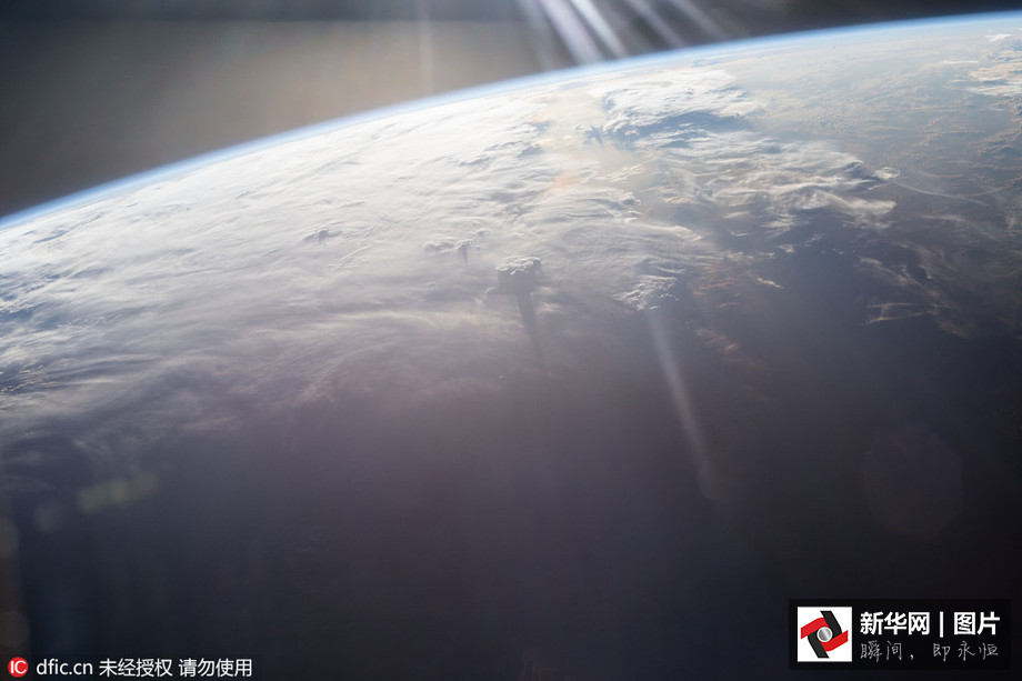 NASA publica galeria de fotos da terra tiradas do espa?o