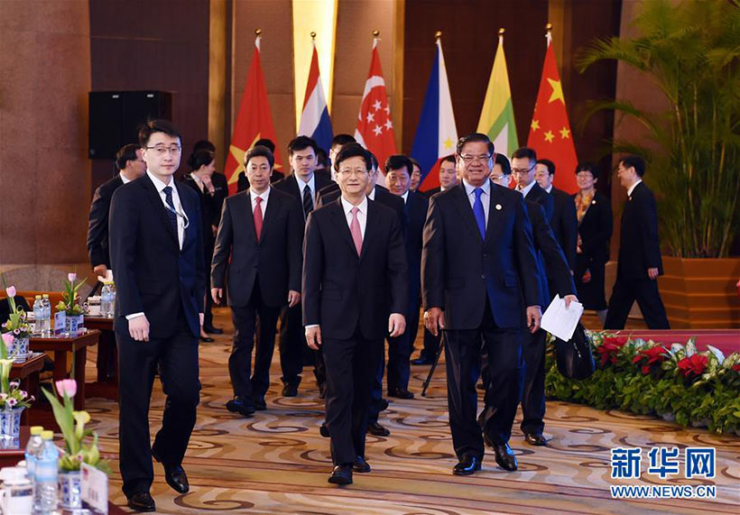 China e países do Sudeste Asiático elevar?o coopera??o contra terrorismo
