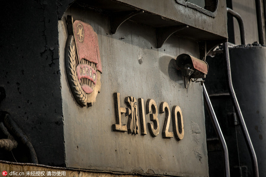 Era das locomotivas a vapor dirigem-se à última esta??o antes da“aposentadoria”