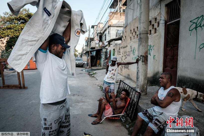 Atleta refugiado luta para realizar sonho olímpico