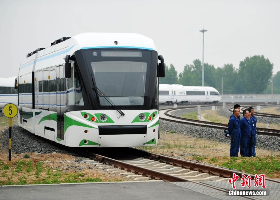 Primeiro trem elétrico híbrido de combustível de hidrogênio entra ao servi?o