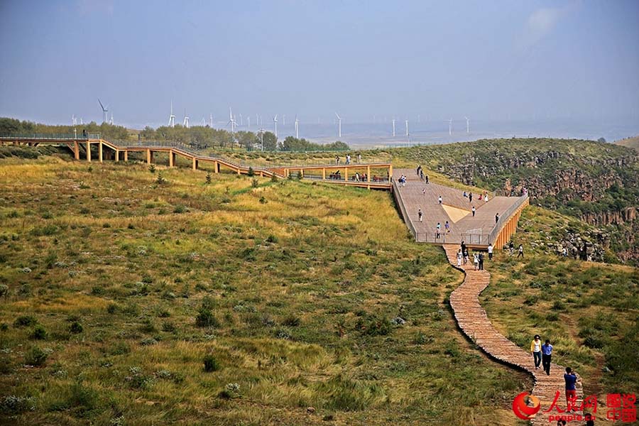 Rodovia de Hebei envolta em paisagens sublimes come?a a cobrar ingressos de entrada